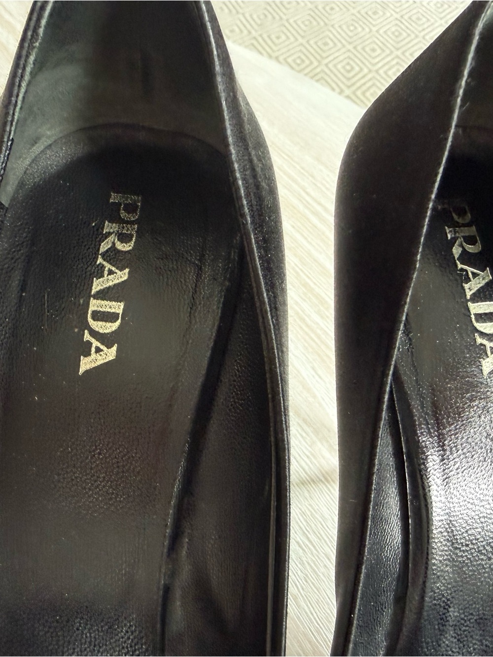 Prada Black Silk Crystal Diamanté
Peep Toe Court Shoes Heels Ladies 38, US8 - Picture 3 of 8